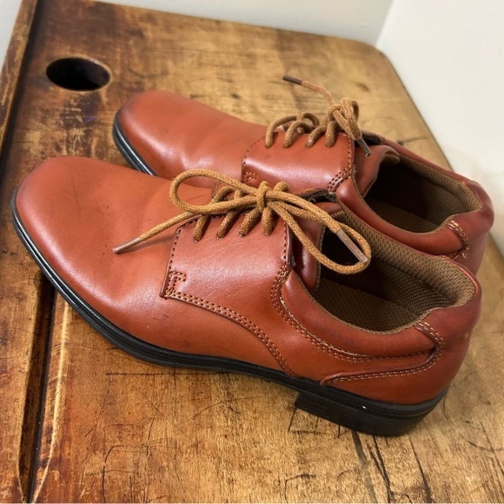 Stafford light brown dress shoes, boys sz 3, GUC